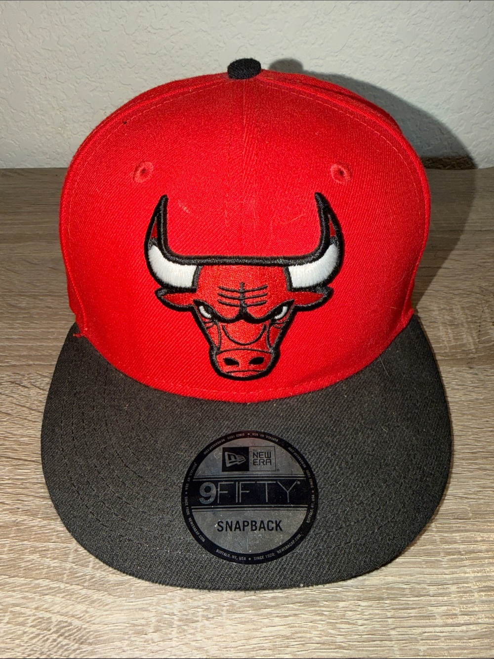 New Era Red and Black Chicago Bulls Logo 9FIFTY Snapback